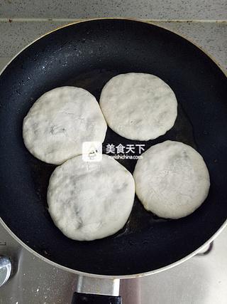 茴香猪肉馅饼的家常做法（一口下去香香哒）(13)