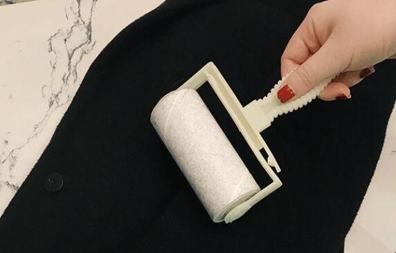 裤子沾满了毛