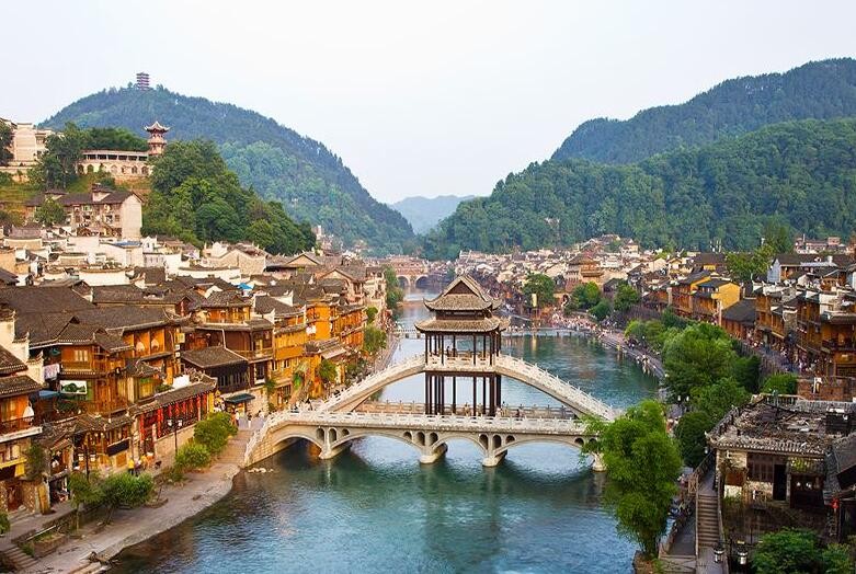 凤凰古城