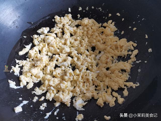 茴香馅正宗馅饼的和面法（7月茴香正嫩做馅饼真香）(5)