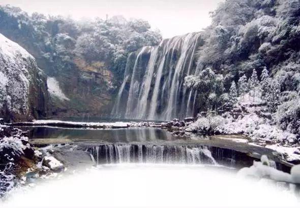 贵州梵净山的冬天雪景（初雪来临梵净山下雪了）(12)