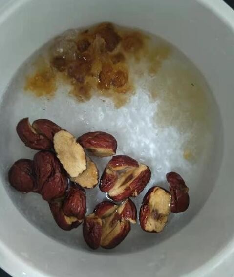 桃胶雪燕皂角米怎么煮