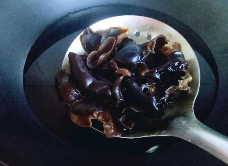 木耳需要焯水吗