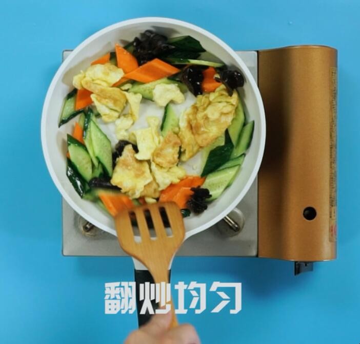 黄瓜炒鸡蛋的家常做法是什么