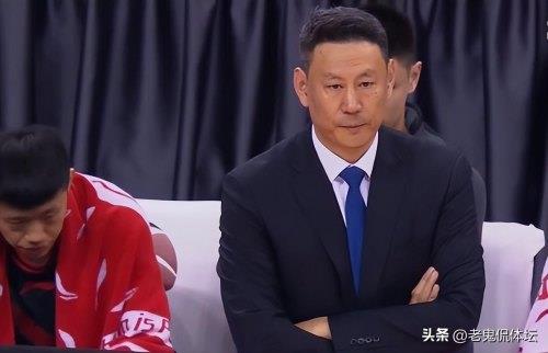  姜还是老的辣！狂赢24分，李春江给李楠上一课，新科MVP33+12真猛，李春江加盟新疆队最新消息