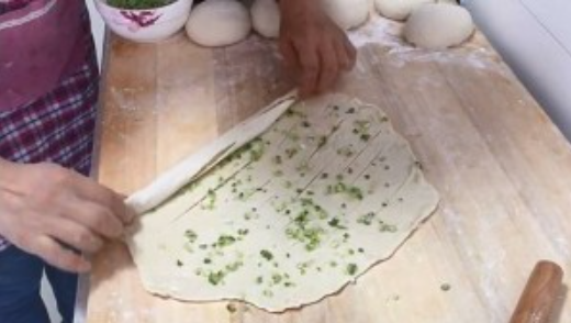 怎样做葱油饼