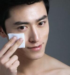 男士护肤品使用顺序是什么