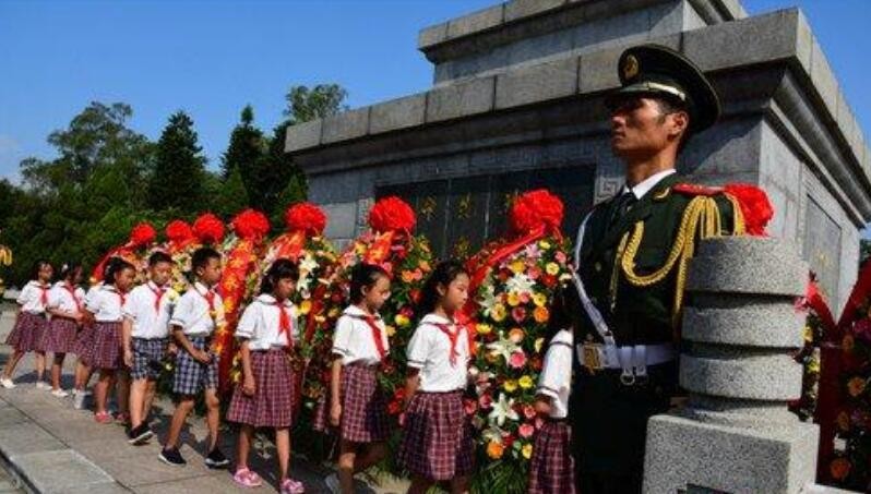 丰功伟绩什么意思