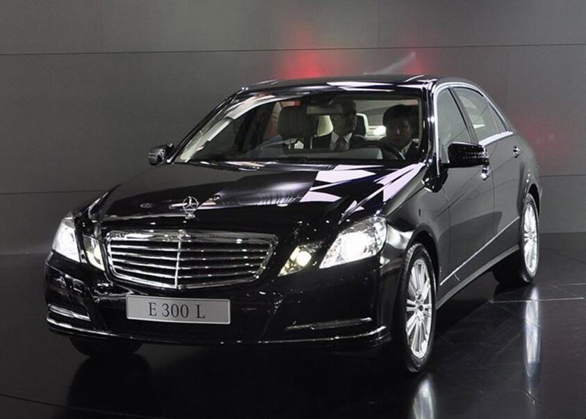 奔驰E300L