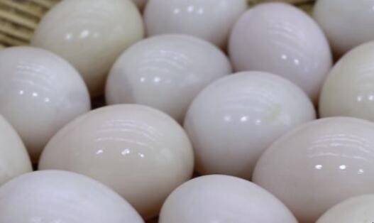 白酒咸鸭蛋的腌制方法是什么