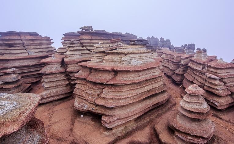 怪石嶙峋有哪些造句