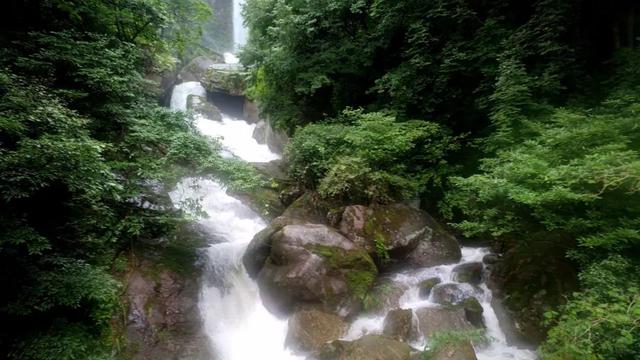 汉中4天旅游适合去哪里（汉中这些瀑布承包了整个夏天的清凉）(32)