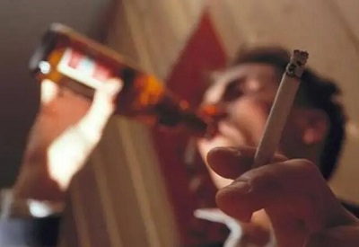 抽烟喝酒会影响男性性功能吗