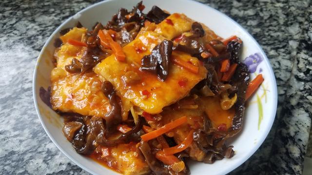 豆腐炒木耳的做法大全家常菜（学会这个豆腐的特色做法）(1)