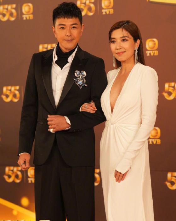 tvb55周年台庆艺人红毯（TVB台庆红毯女星露背露腿）(14)