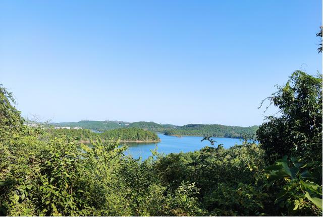 眺望绵阳城的风景（徙步绵阳仙海在湛蓝中沉醉）(2)