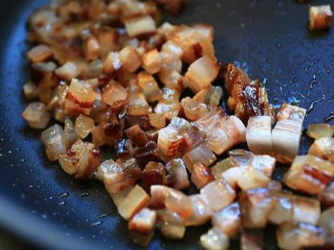 腌制一周的五花肉准备晾晒（五花肉最完美的保存方式就是做成腊肉）(4)