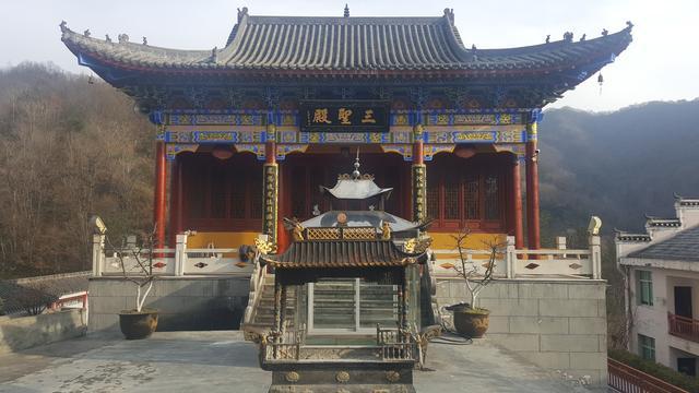 陕西省安康宁陕县大庙山莲花寺（深山藏古寺-走进陕南安康市石泉县莲花寺）(12)