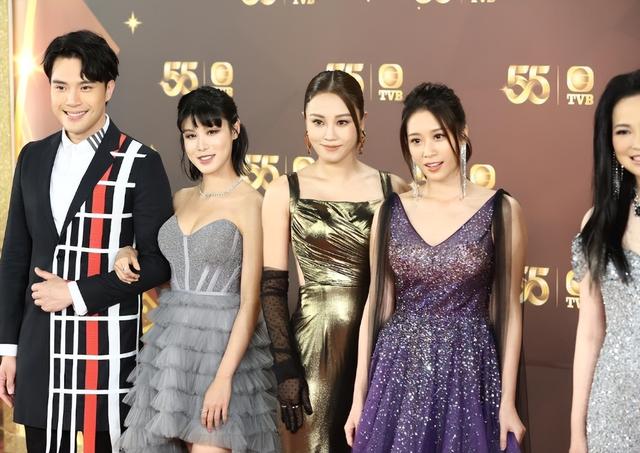 tvb55周年台庆艺人红毯（TVB台庆红毯女星露背露腿）(18)