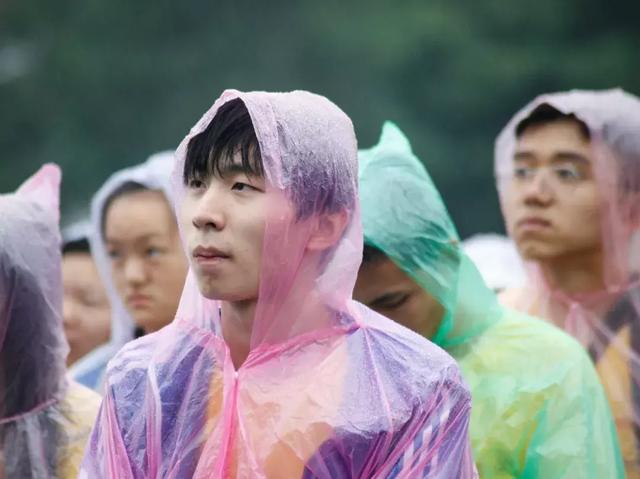 你好，新成理人丨成都理工大学2019级新生开学典礼隆重举行（新成理人丨成都理工大学2019级新生开学典礼隆重举行）(11)